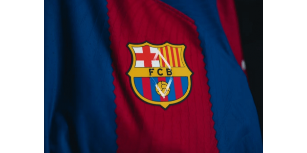 Barcelona se ve venkovních zápasech Ligy mistrů vrací do domácího dresu
