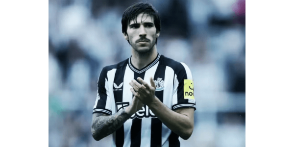Postupně se vynořil Tonali v dresu Newcastlu United Postupně se vynořil Tonali v dresu Newcastlu United