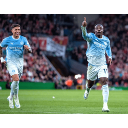 Manchester City vede Premier League díky suverénní sérii šesti výher