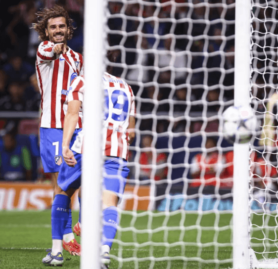 Antoine Griezmann, sedmý hráč Atlética Madrid, získal cenu Zlatá kopačka