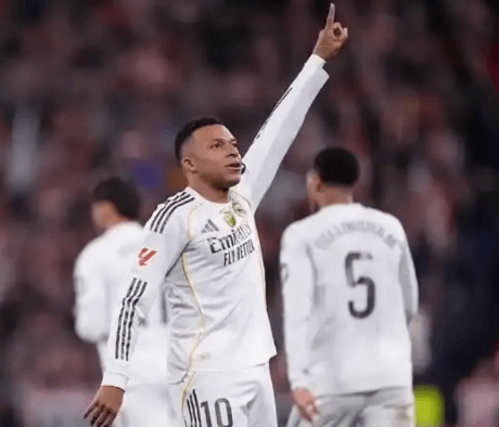 Kylian Mbappé jmenován hráčem měsíce listopadu Realu Madrid